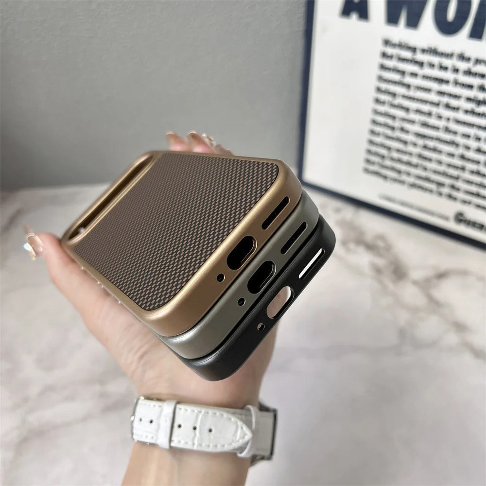 SteelWeave Pixel – Ultra-Thin MagSafe Carbon Case
