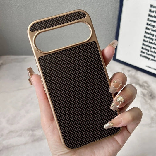 SteelWeave Pixel – Ultra-Thin MagSafe Carbon Case