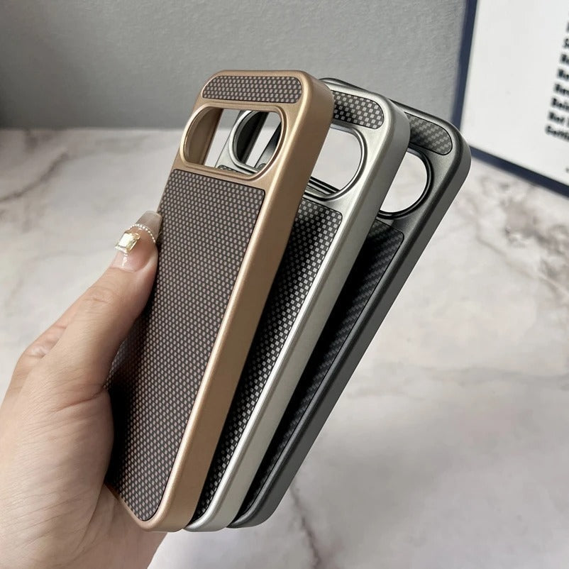 SteelWeave Pixel – Ultra-Thin MagSafe Carbon Case