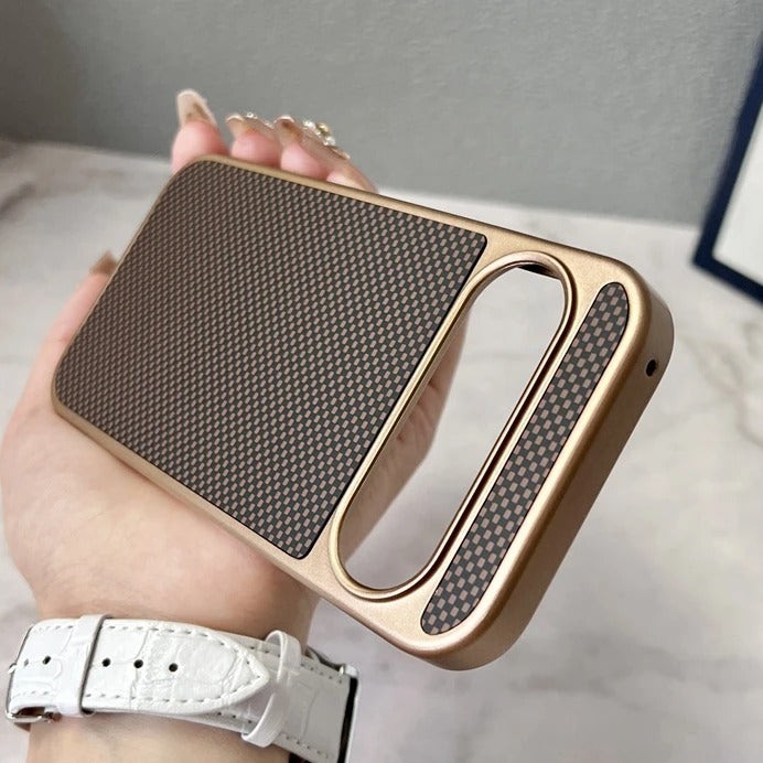 SteelWeave Pixel – Ultra-Thin MagSafe Carbon Case